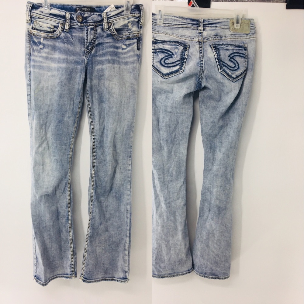 Women’s Light Wash Boot Cut Jeans - Brand Unspecified